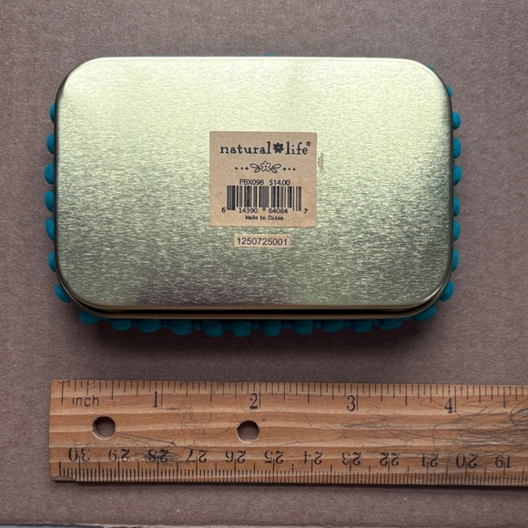 Natural Life Tin Prayer Box - Picture 4 of 6